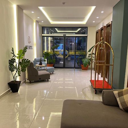 Sky Hotel 亚喀巴 外观 照片