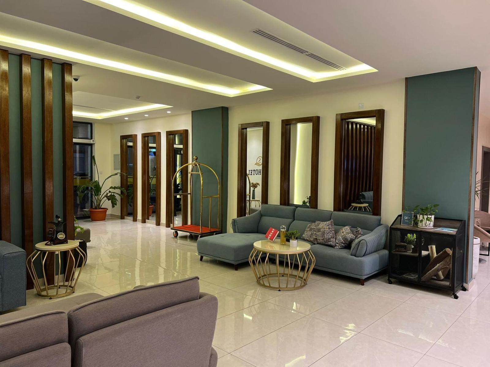 Sky Hotel 亚喀巴 外观 照片
