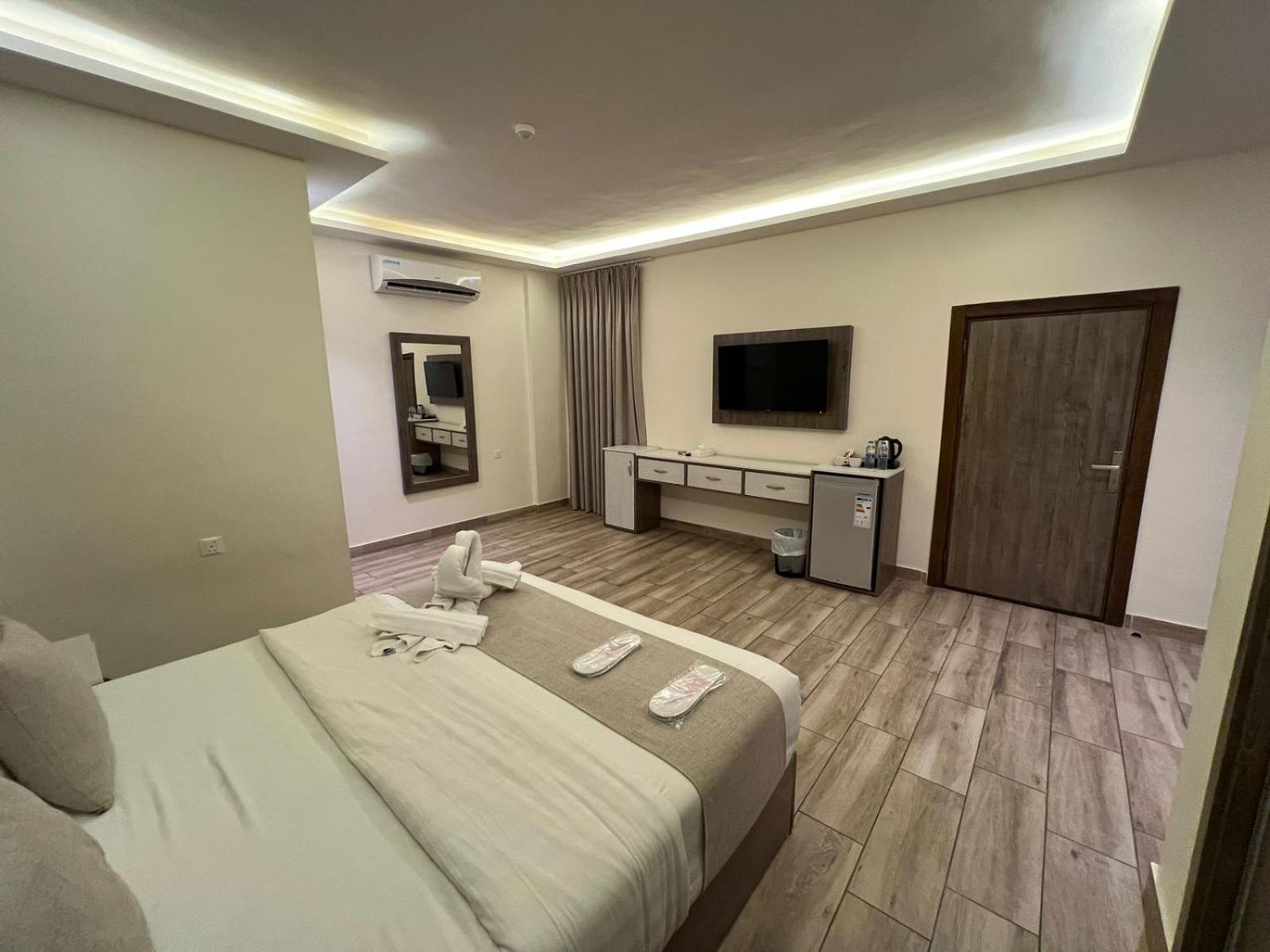 Sky Hotel 亚喀巴 外观 照片