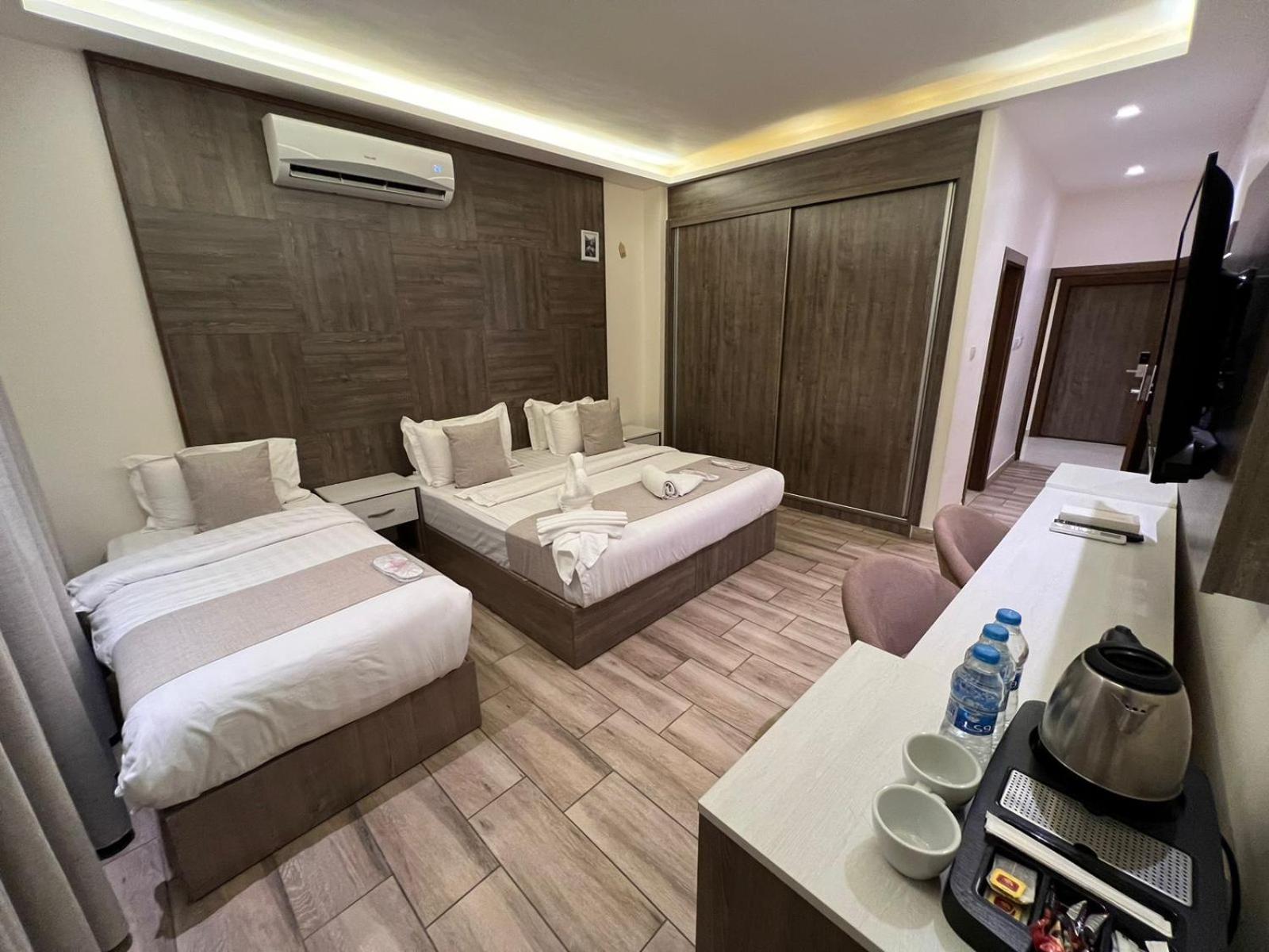 Sky Hotel 亚喀巴 外观 照片