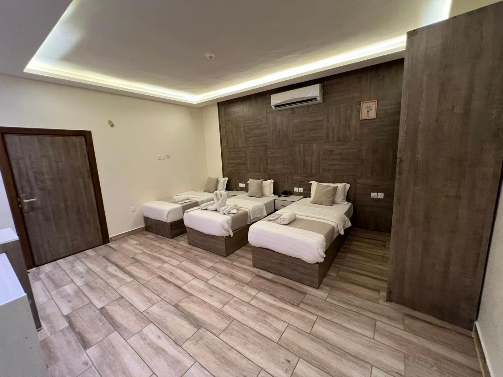 Sky Hotel 亚喀巴 外观 照片