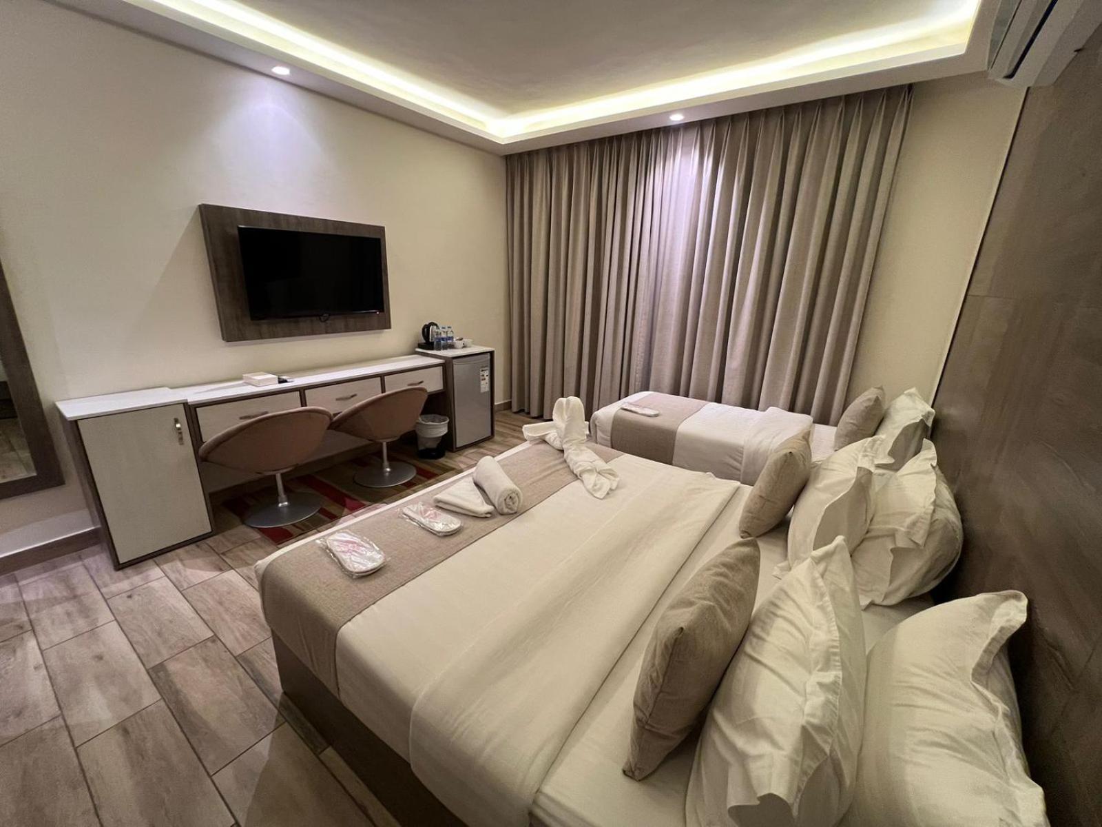Sky Hotel 亚喀巴 外观 照片