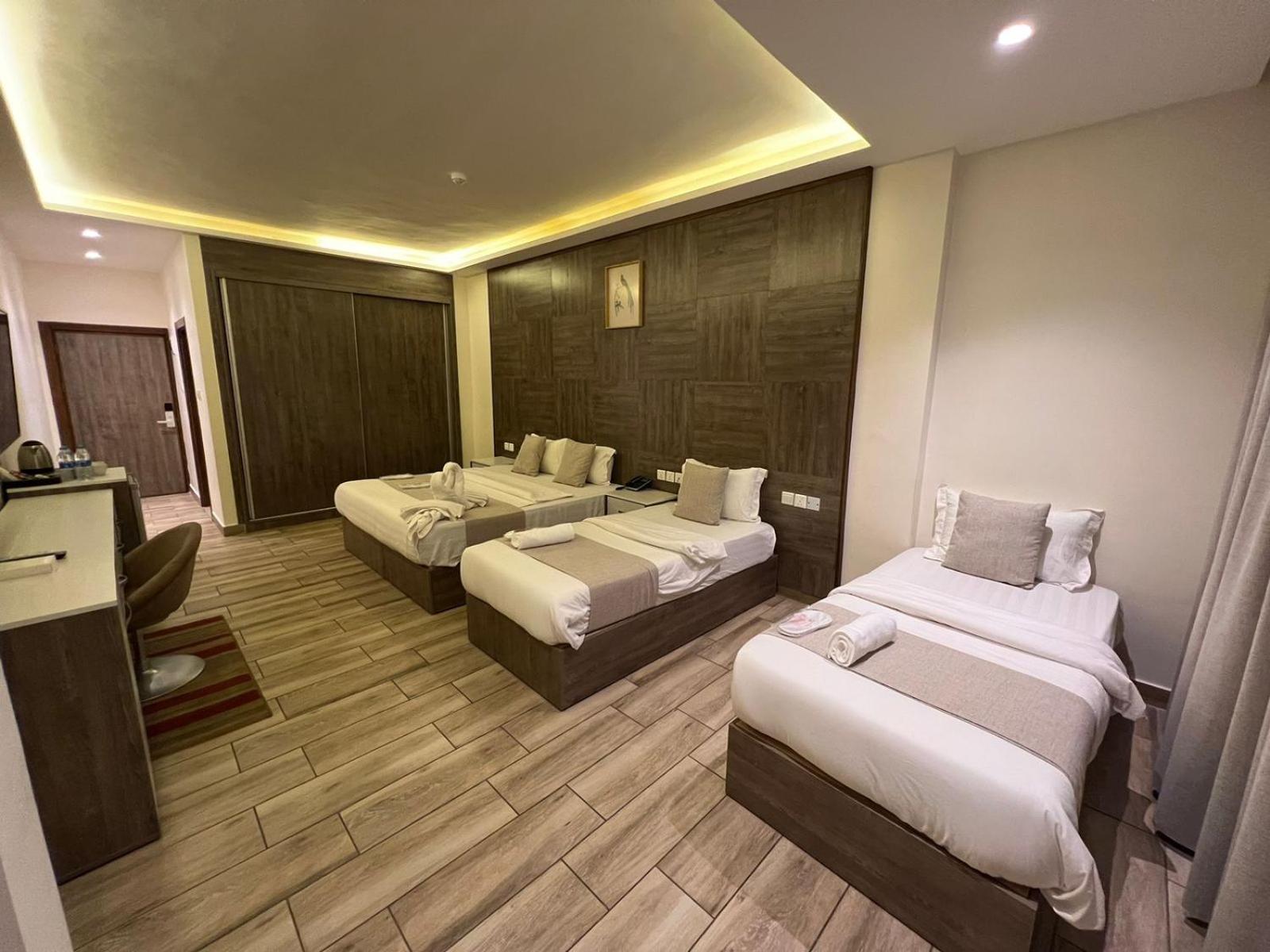 Sky Hotel 亚喀巴 外观 照片