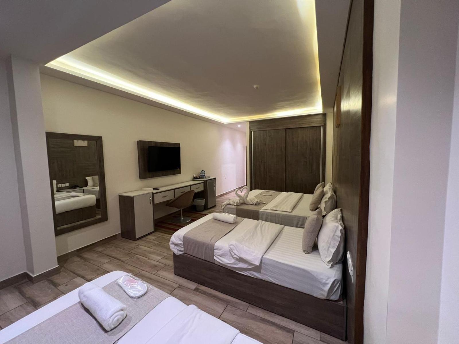 Sky Hotel 亚喀巴 外观 照片