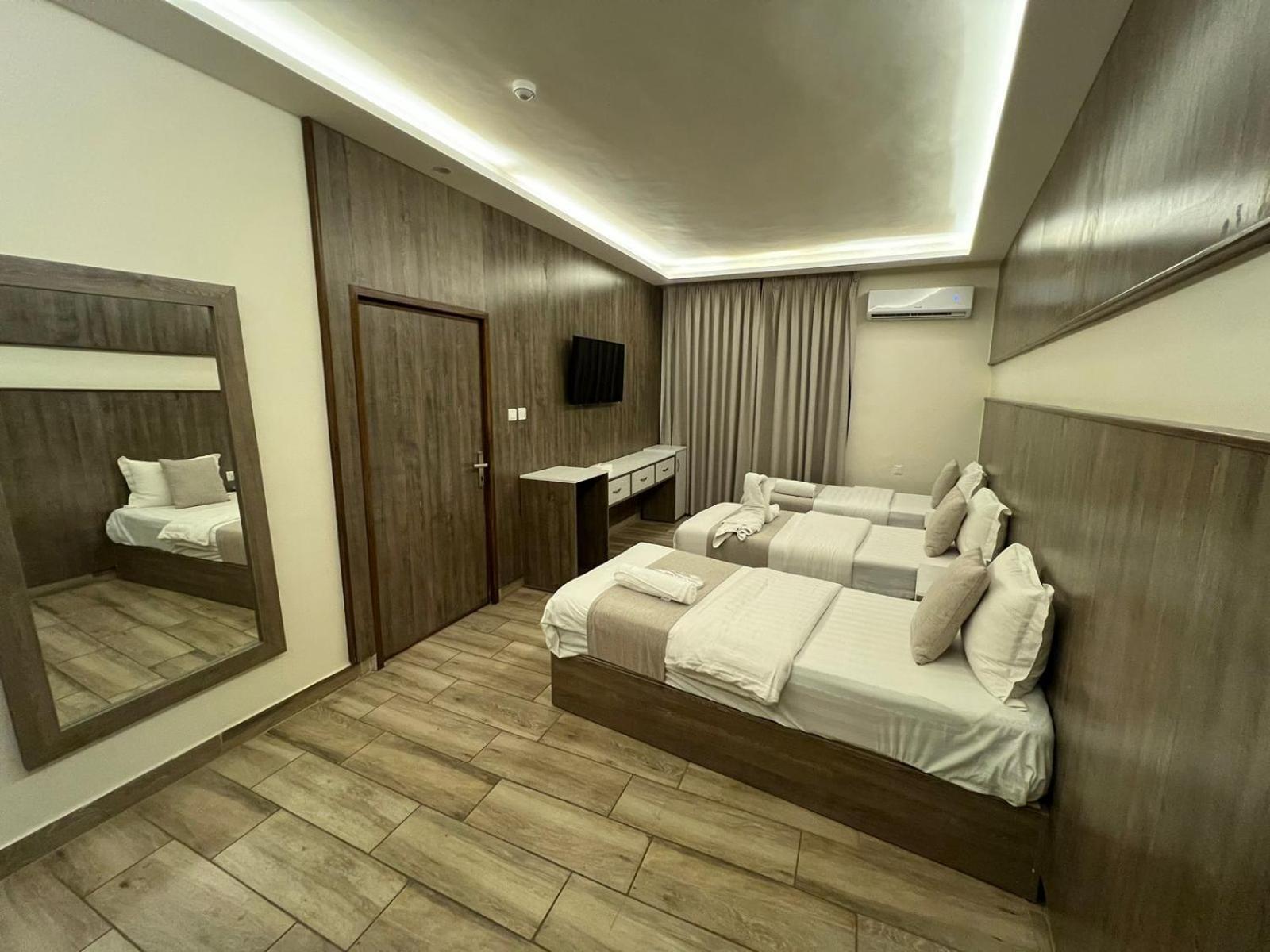Sky Hotel 亚喀巴 外观 照片
