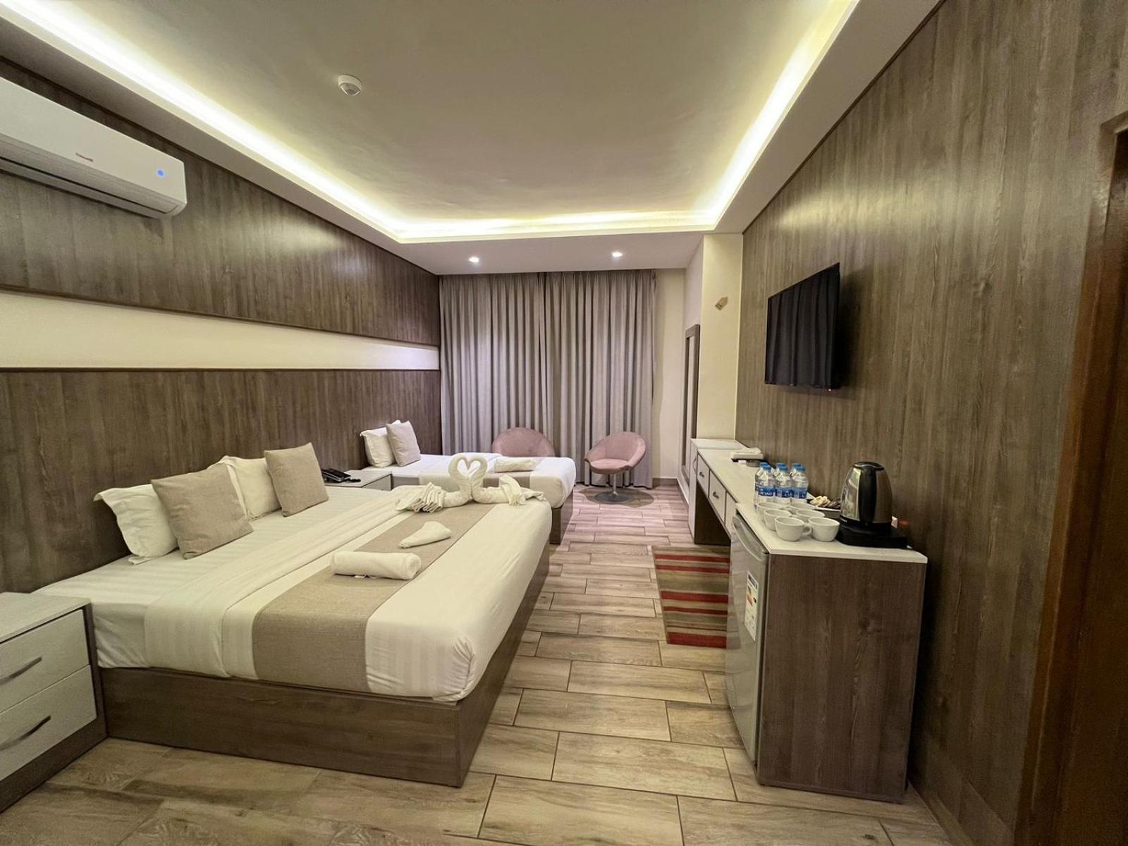 Sky Hotel 亚喀巴 外观 照片